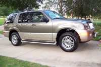 Mineral grey with French silk bottom.  Looks like tan to me!  17" wheels.